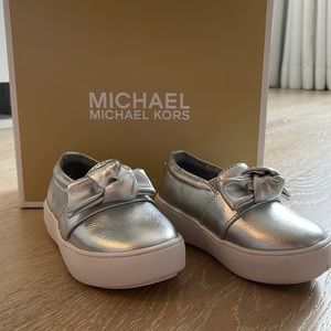 Michael Kor’s brand new baby girl size 5